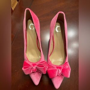 Elegant Pink Velvet Bow Heels 11M